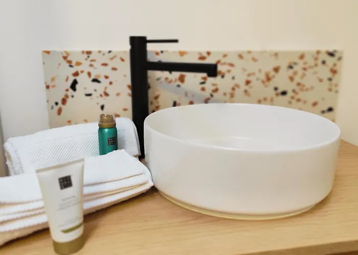 300m Gare Le Refuge Agenais Ажен